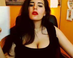 camalla_queen topless nude