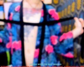 maura_shy 211202 full naked, spreads in blurry video