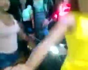 sem calcinha na balada 2