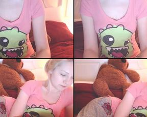 Blondeparis showing off her tight asshole in cam recording 2017-04-20 100644