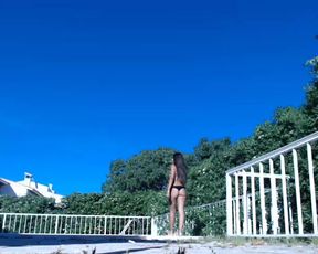 holiday lola 2