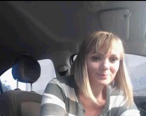 Docle_Hot in Car