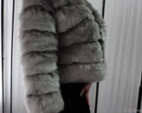 Fur coat 10