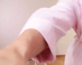 Ella_twinkle slaps her round, curvy ass