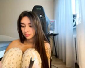 veronica_larson-cb-2024-12-20 2