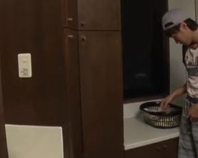 Bathing with mom is so funny