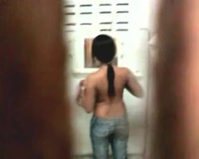 Espiando ala hermana japonesa en la ducha