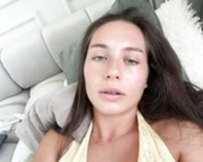 Ashley-Evans Nude Doggy Pussy Masturbation