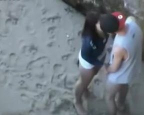 Espiando a la pareja teniendo sexo