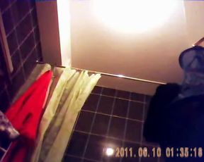 Espiando ala hermana en la ducha de 23 anos