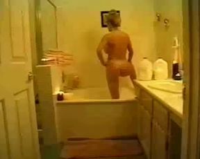 Skye Blue And Summer Cummings - milk Bath