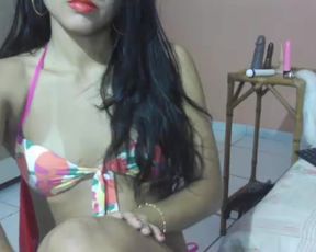 Carol Bumbum com brinquedinho