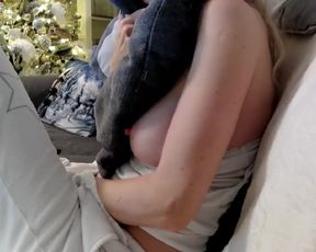 beauty body blondy plays with vibrator