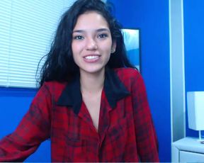 Makaylacortez dancing and flashing