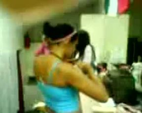 chichis en la escuesala