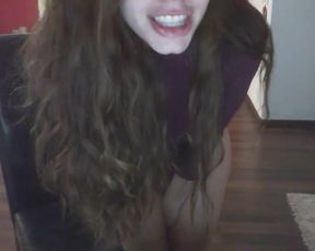morena con consolador