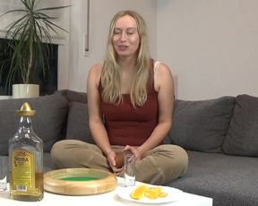 MyDirtyHobby Mein Erstes Mal Anal Entjungfert Beim Wurfeln Verloren Mit Sophiagold in private premium video