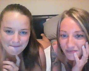 sexy babes lick eat finger pussies