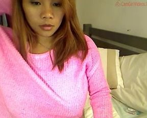 Sexy curvy Filipina