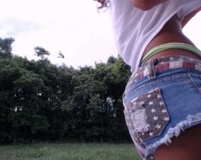 AllyKitten outdoors 08302018
