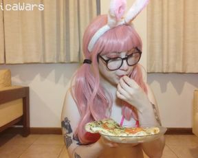 celestica-wars-pizza-lovin-bunny