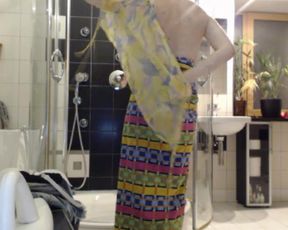 Dr_Eva Shower