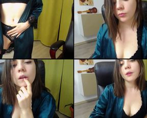 AmnaSophie is teasing you with her pussy in free cam recording 2018-09-14_230334