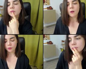 AmnaSophie cumming with her toy in free cam recording 2018-09-12_222908