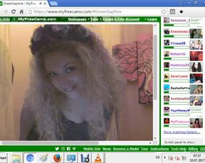 GreenSaphre shows sexy legs