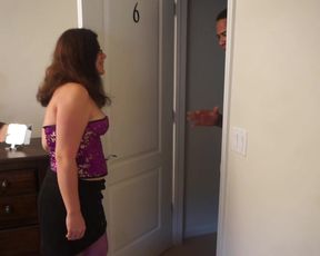 vickiveronaxxx-left-alone-with-ludus