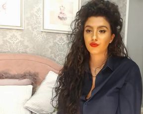 LivSummers LiveJasmin Hot Curvy Model Masturbate