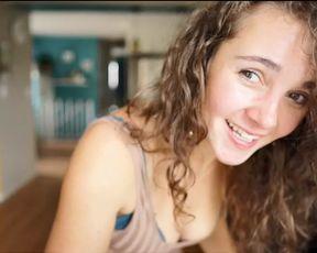bloomyogi - sexy curly hair girl HD