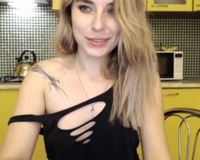 Emma_U2 1905201803