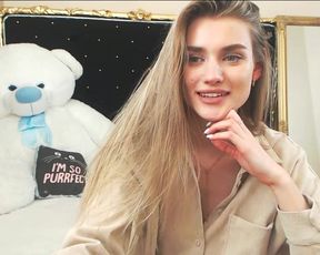 mm amazing babe gorgeous tits