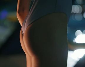 taut body chick