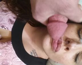 Cumslut Wifey gets a Nice Facial