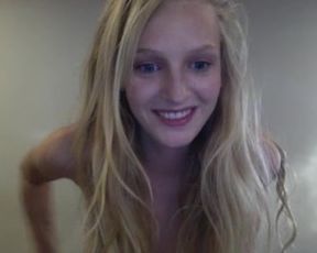 spectacular blond hot body