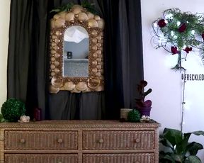 Lara Croft Raids her Tombs | freckledRED