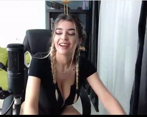 belle super hot