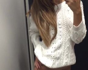 Fressia (MarryFress) in the mall part 2