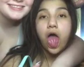 Taylor & Friend On Periscope