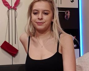 Monikag webcam show 2019-11-19_00-03-53_590