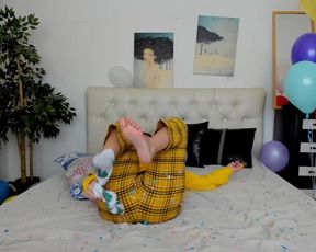 Omekalee feet