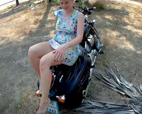 Pussy fingered on a motorcycle codefuck