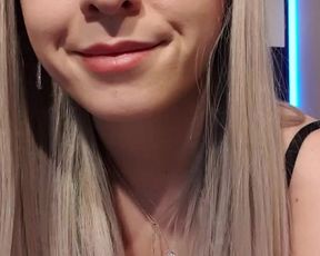 Monikag webcam show 2020-01-23_00-51-58_332