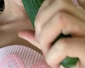 girl use natural dilda