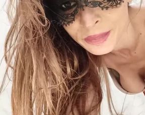 Rizlahot2 webcam show 2020-02-17_16-04-18_278