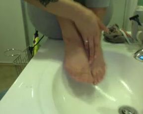 Arupurazu feet