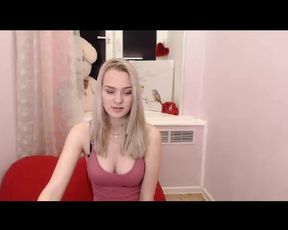 linapearl has nice fresh shave pussy just waiting to squirt for you in private premium video 2016-09-11