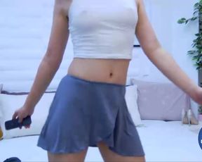 lorinexxx shows nipples in freechat